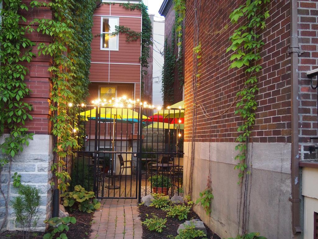 Auberge Aux Deux Lions Hotel Quebec City Exterior photo